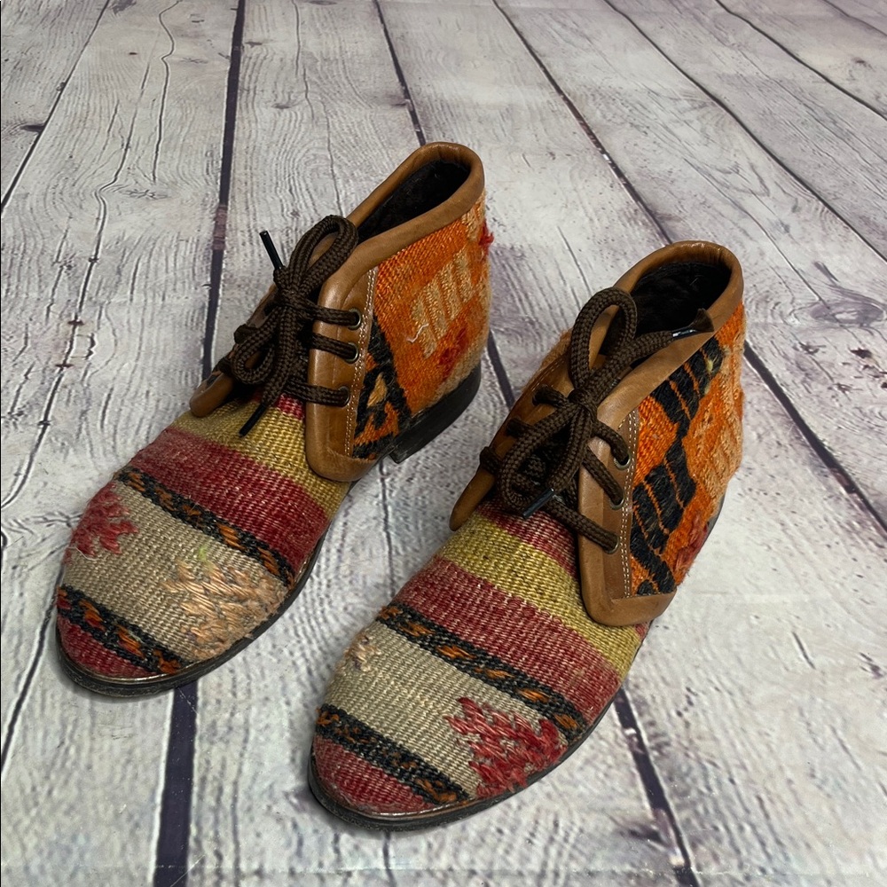 Res Ipsa Womens Kilim Chukka Boot